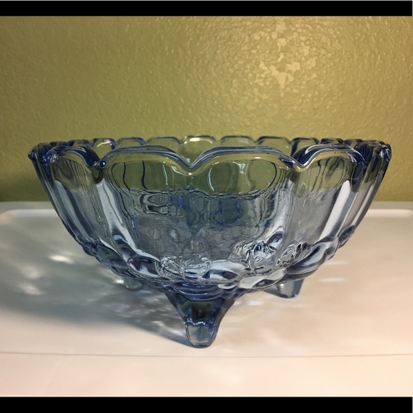 Vintage Indiana / Colony Glass Blue Harvest Grape Bowl - Picture 2 of 12